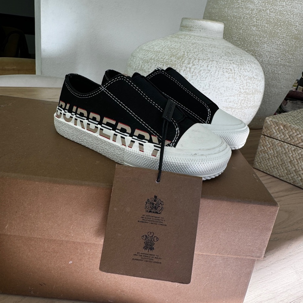 Burberry Kids Black Sneakers